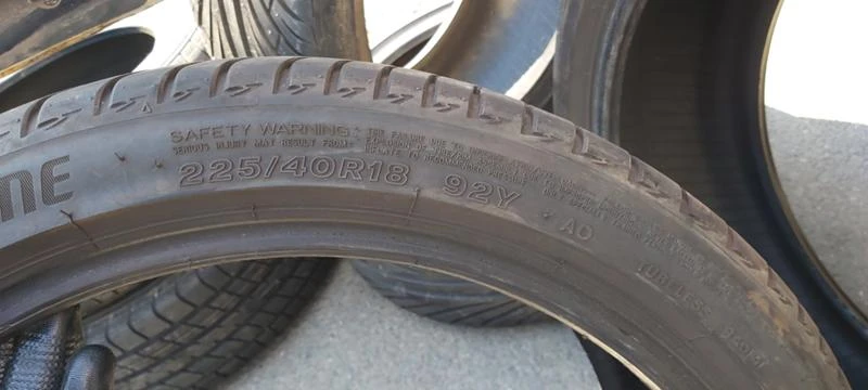 Гуми Летни 225/40R18, снимка 6 - Гуми и джанти - 33849155