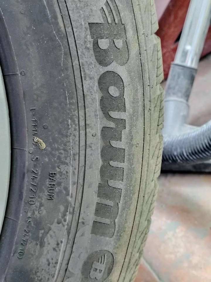 Гуми с джанти Barum 235/65R17, снимка 3 - Гуми и джанти - 55854567
