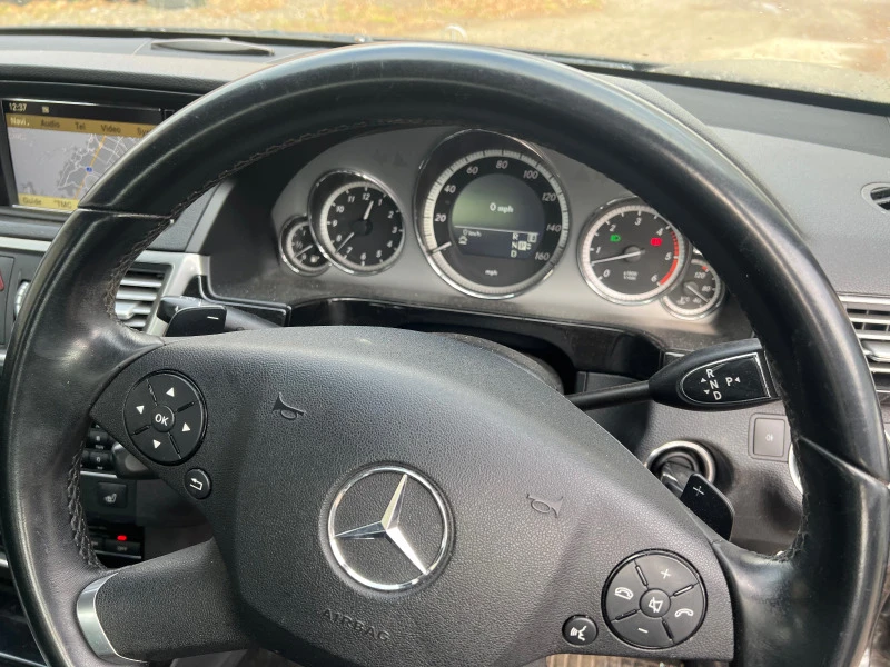 Mercedes-Benz E 350 Full OM642 265кс Седан и Комби, снимка 16 - Автомобили и джипове - 46980342