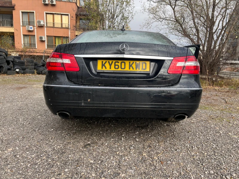 Mercedes-Benz E 350 Full OM642 265кс Седан и Комби, снимка 14 - Автомобили и джипове - 46980342