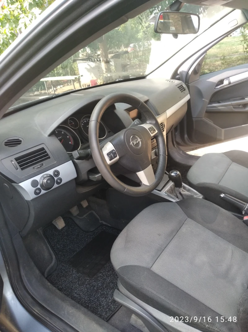 Opel Astra, снимка 10 - Автомобили и джипове - 47290374