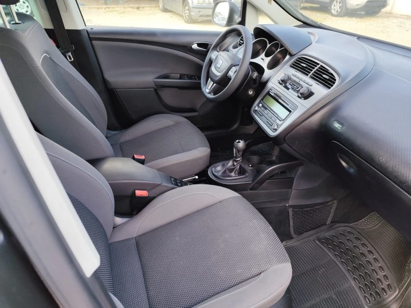 Seat Altea 1.2 бензин евро 5, снимка 12 - Автомобили и джипове - 46057520