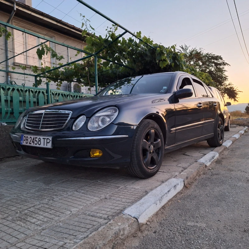 Mercedes-Benz E 220, снимка 2 - Автомобили и джипове - 49504481