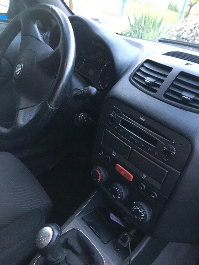 Alfa Romeo 147, снимка 2 - Автомобили и джипове - 52331925