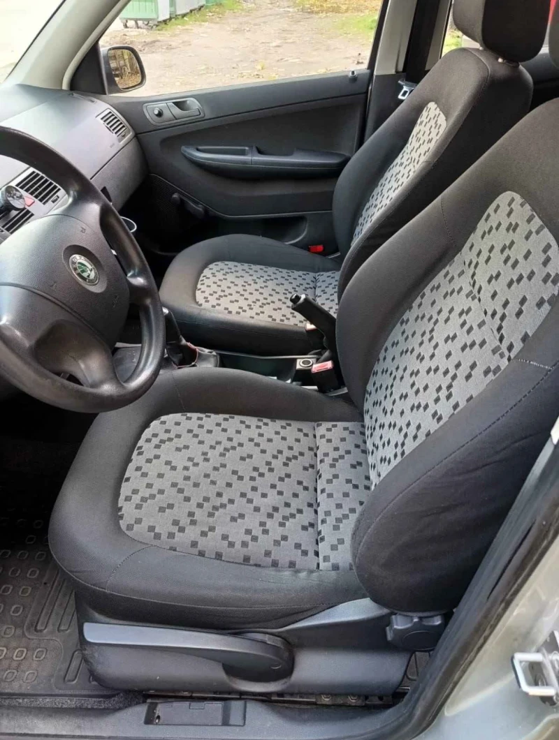 Skoda Fabia, снимка 6 - Автомобили и джипове - 52711977