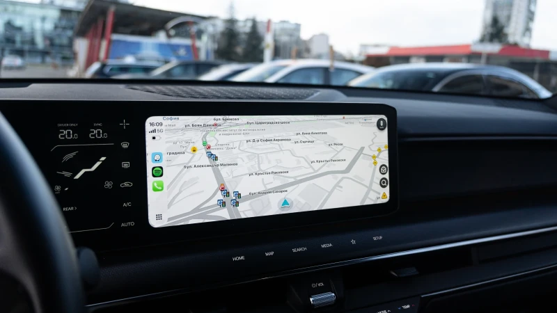 Kia EV9 283 KW AWD GT_Line AT 5D 7seat 4x4, снимка 13 - Автомобили и джипове - 53038276