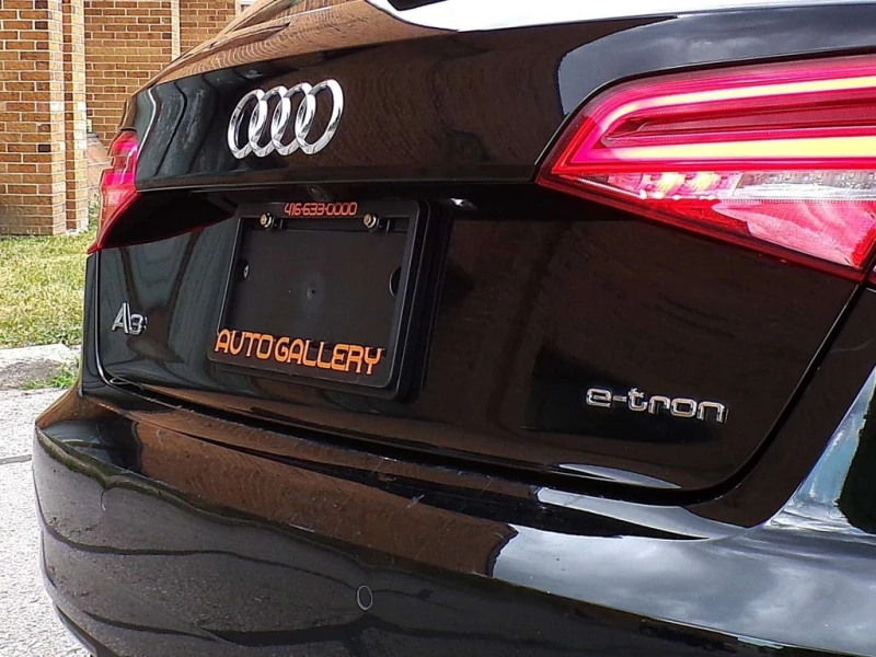 Audi A3 * e tron Prestige, Technik (Canada) * CARFAX * , снимка 11 - Автомобили и джипове - 53243023