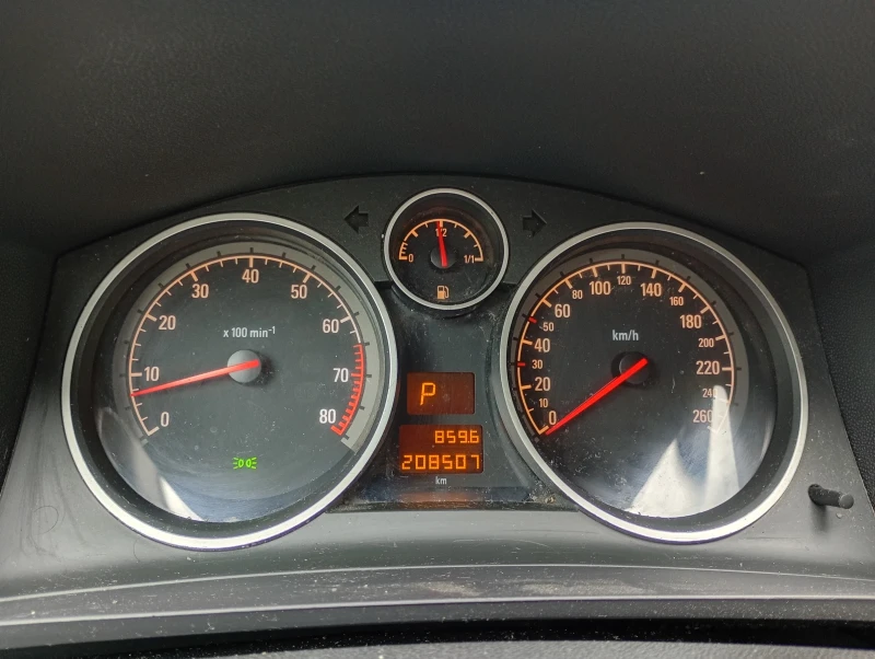 Opel Zafira 2.2 Бензин Автоматик 6+ 1, снимка 7 - Автомобили и джипове - 53285887