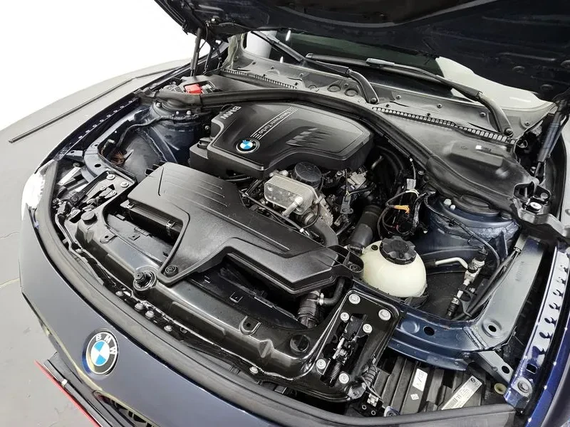 BMW 320, снимка 6 - Автомобили и джипове - 52469962