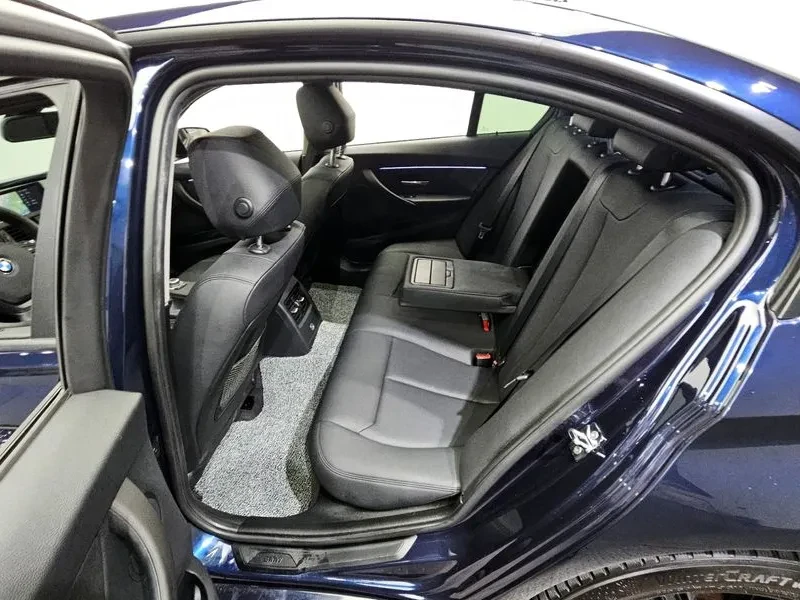 BMW 320, снимка 11 - Автомобили и джипове - 52469962