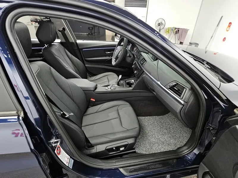 BMW 320, снимка 12 - Автомобили и джипове - 52469962