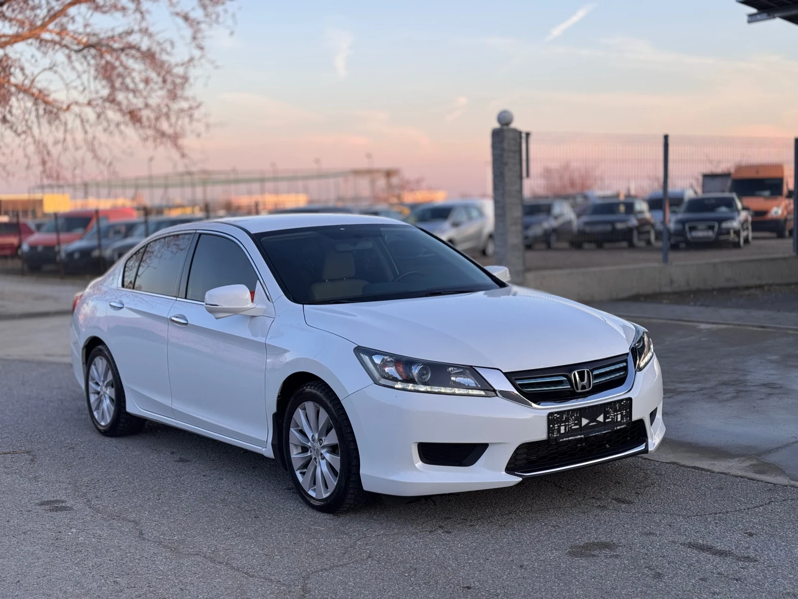 Honda Accord 2.0i Hybrid  - изображение 7