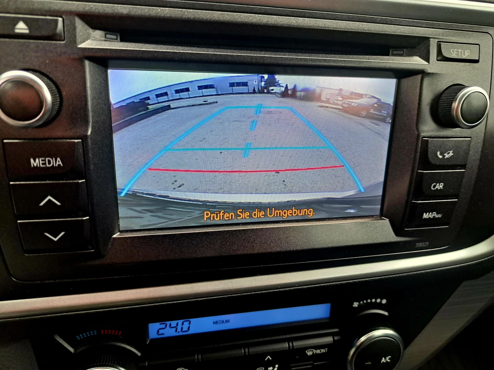 Toyota Auris 1.33 i 101 ��. 6 ��. | Mobile.bg � ����������� 12