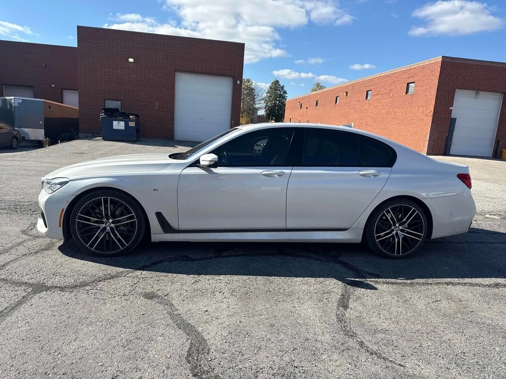 BMW 750 * 750i xDrive * CARFAX * ���� �� �� | Mobile.bg � ����������� 3