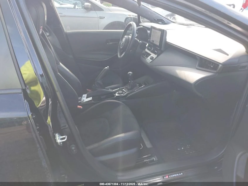 Toyota Corolla 1.6l Gr Premium Plus - изображение 5