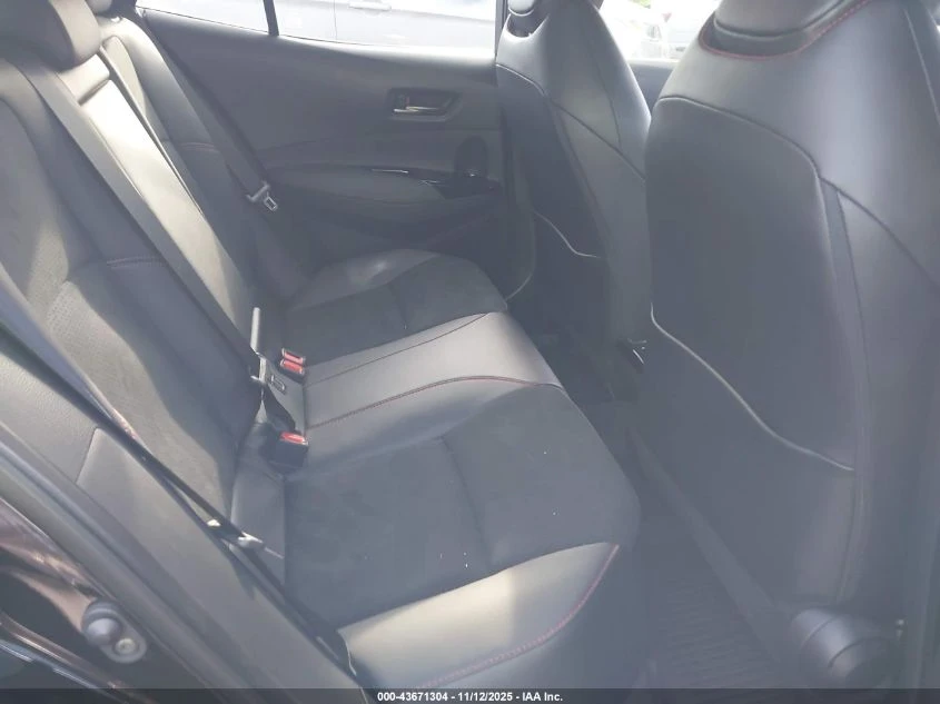 Toyota Corolla 1.6l Gr Premium Plus - изображение 8