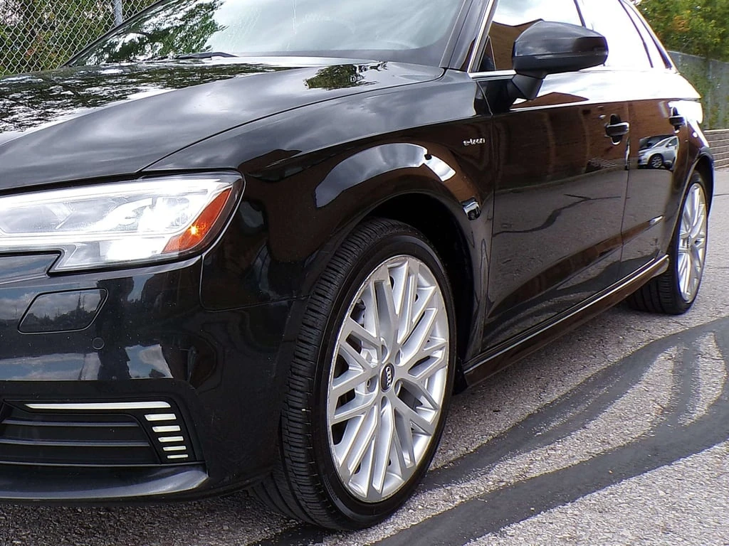 Audi A3 * e tron Prestige, Technik (Canada) * CARFAX *  - изображение 4
