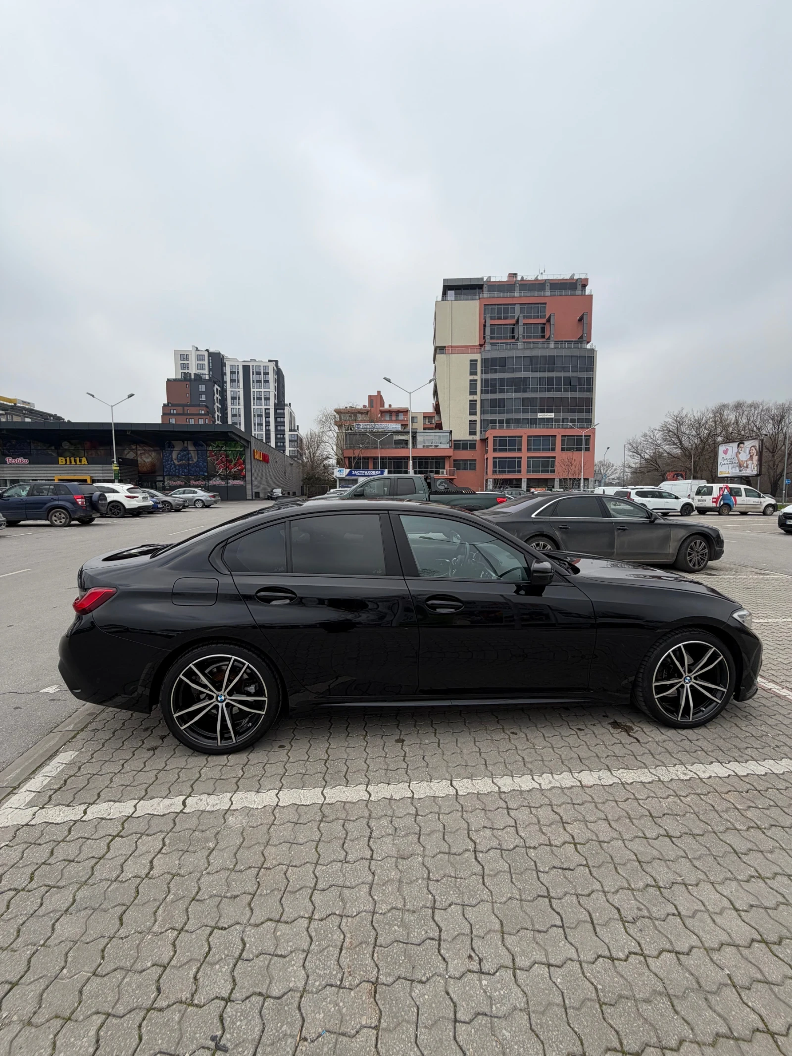 BMW 320 318d M blac shadow CarPlay  - изображение 7