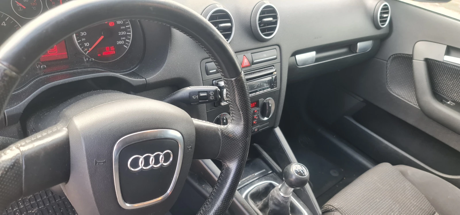 Audi A3 Sportback 1.9TDI, снимка 7 - Автомобили и джипове - 53724170