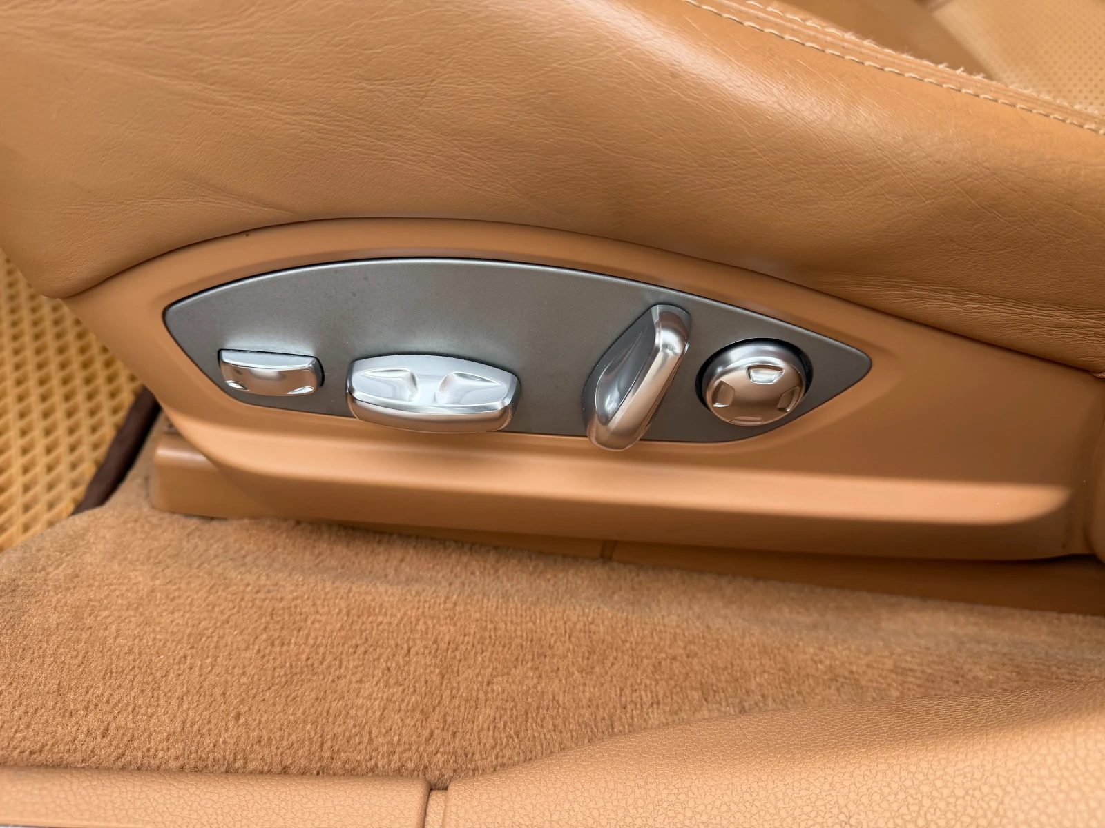 Porsche Panamera 3.0 дизел / 250 к.с. / Подгрев / BOSE / , снимка 16 - Автомобили и джипове - 53963425