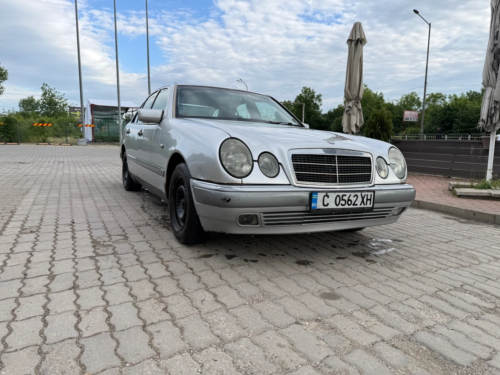 Mercedes-Benz E 220