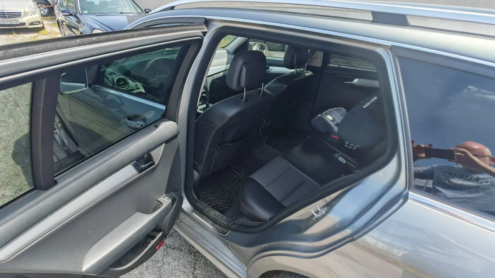 Mercedes-Benz C 250 C250 4MATIC, снимка 11 - Автомобили и джипове - 54588588