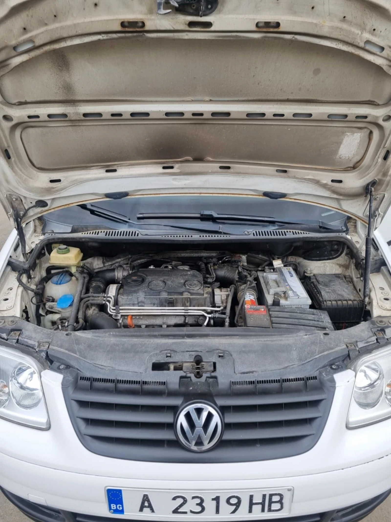 VW Caddy, снимка 9 - Автомобили и джипове - 54643916