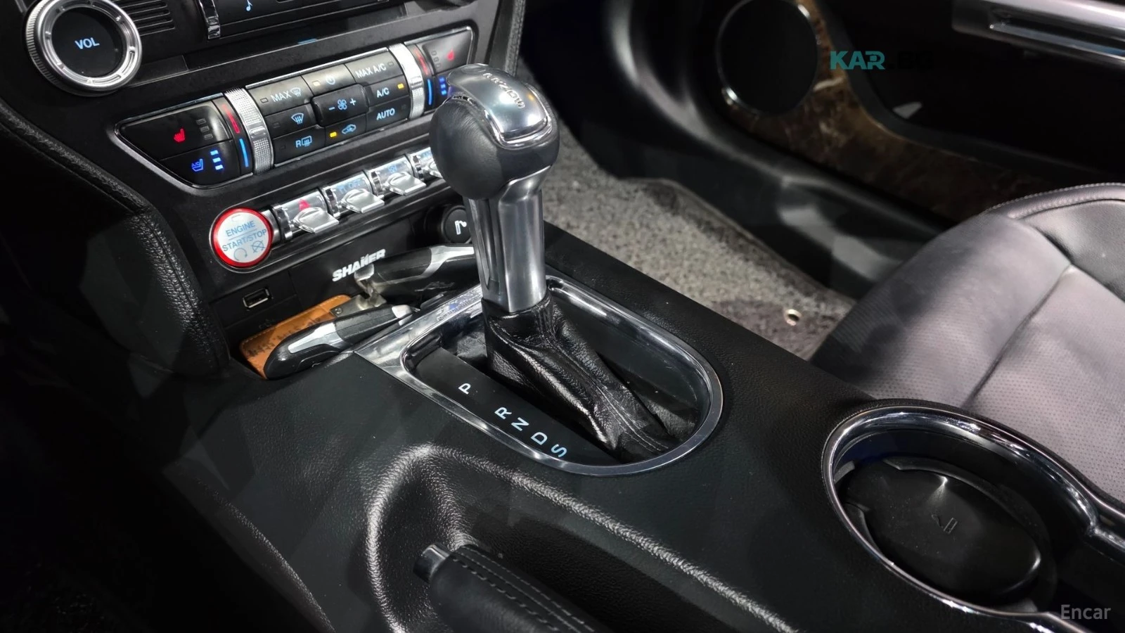 Ford Mustang 2.3 Eco Boost* ПОДГРЕВ* ОБДУХВАНЕ* NAVI* КОЖА, снимка 8 - Автомобили и джипове - 54955624