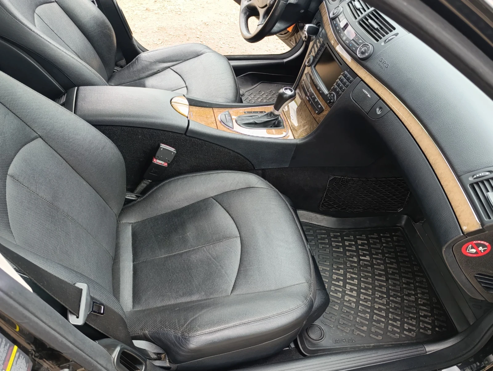 Mercedes-Benz E 320 3.2 CDI 224 к.с., снимка 13 - Автомобили и джипове - 55009160