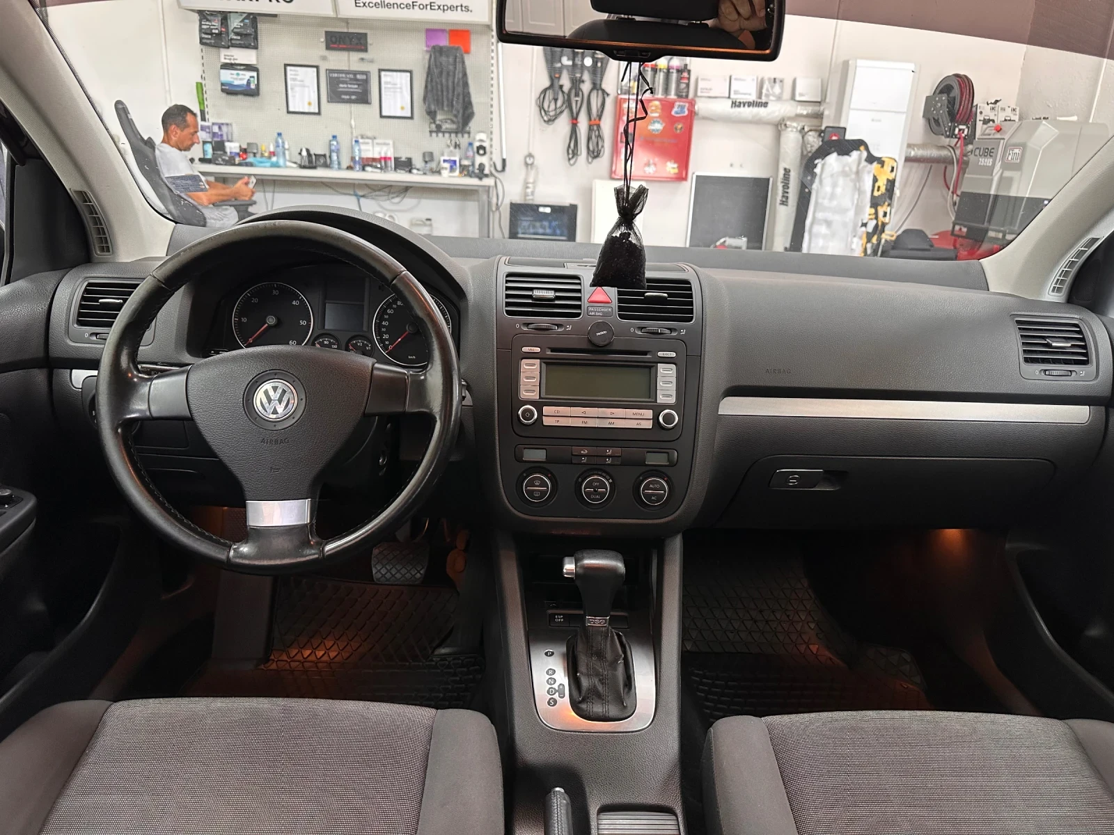 VW Golf, снимка 5 - Автомобили и джипове - 55105768