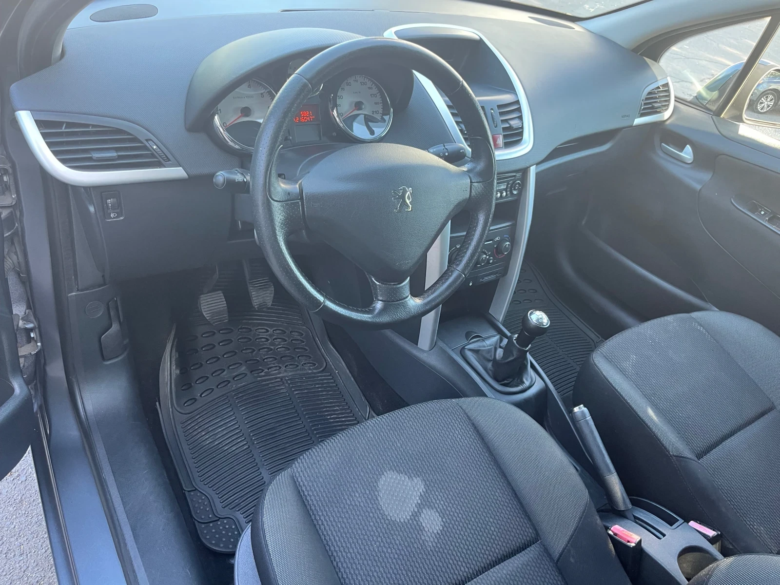 Peugeot 207 1.4i 75 ���� | Mobile.bg � ����������� 10