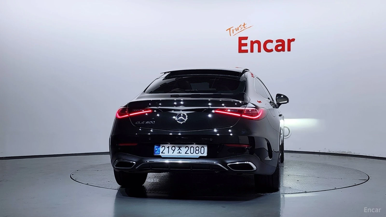 Mercedes-Benz CLE ОБДУХВАНЕ* ПАМЕТ* ПОДГРЕВ* 360 КАМЕРА* , снимка 4 - Автомобили и джипове - 55459604