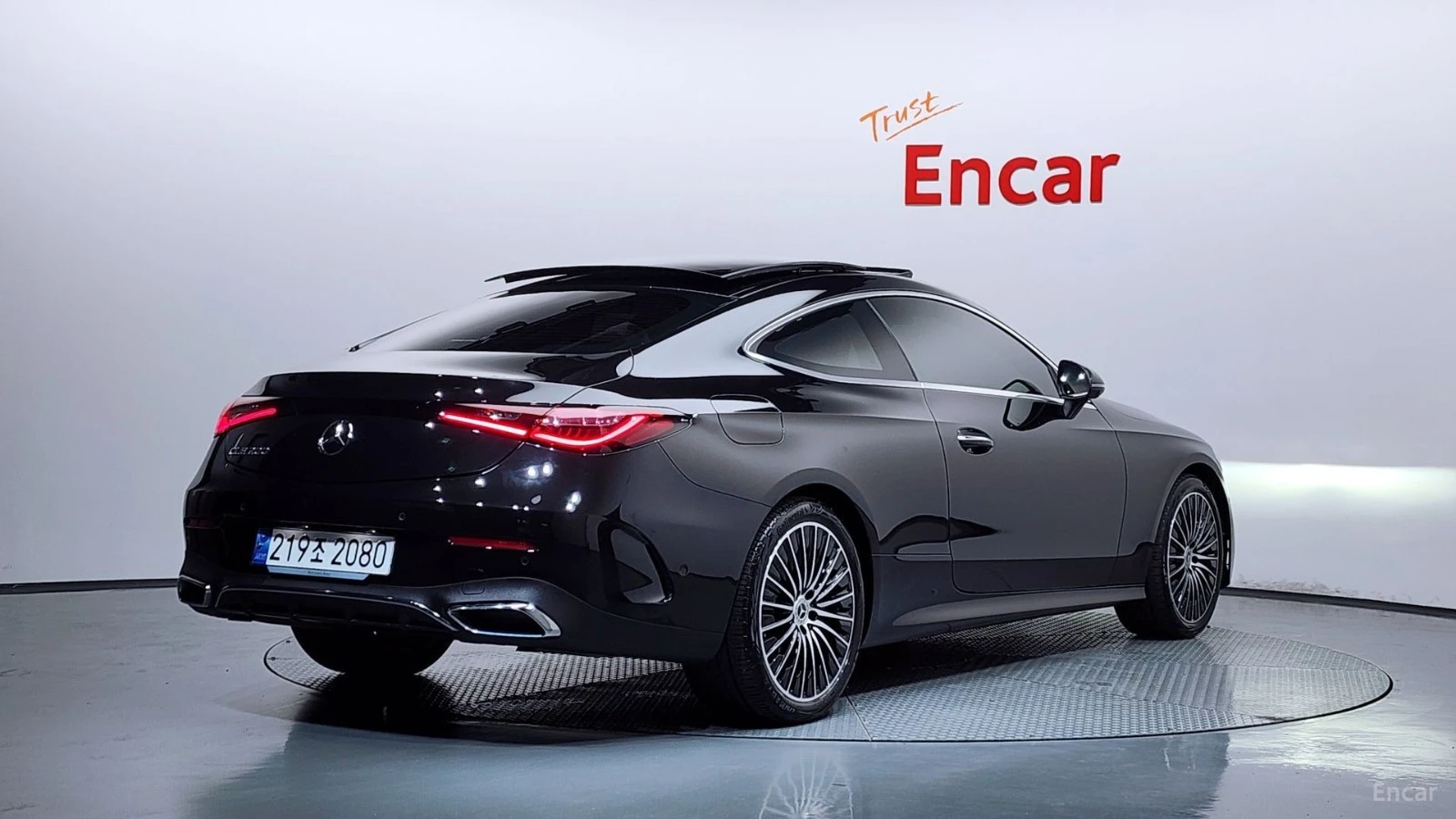 Mercedes-Benz CLE ОБДУХВАНЕ* ПАМЕТ* ПОДГРЕВ* 360 КАМЕРА* , снимка 2 - Автомобили и джипове - 55459604