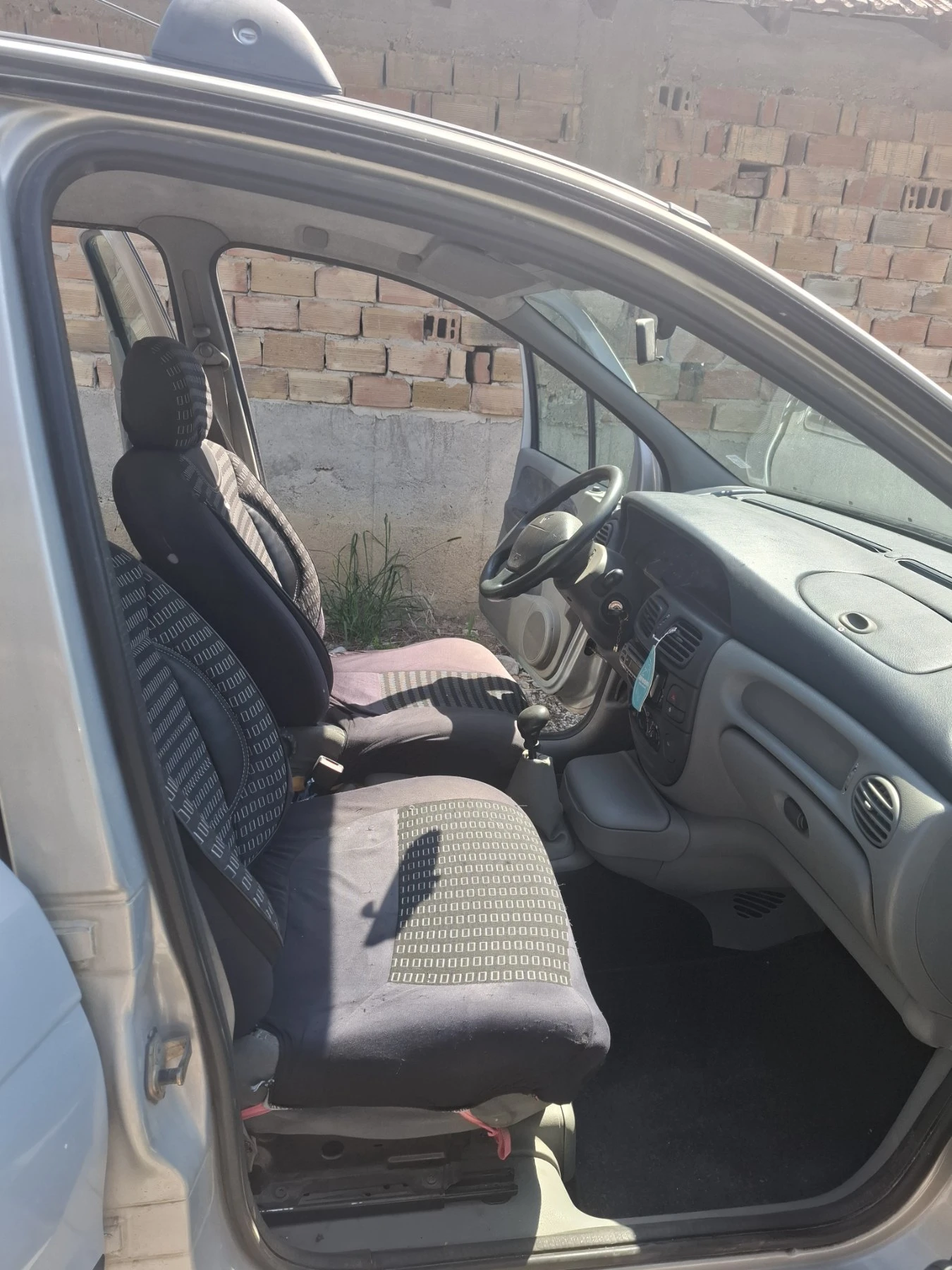 Renault Scenic няма, снимка 11 - Автомобили и джипове - 55584763