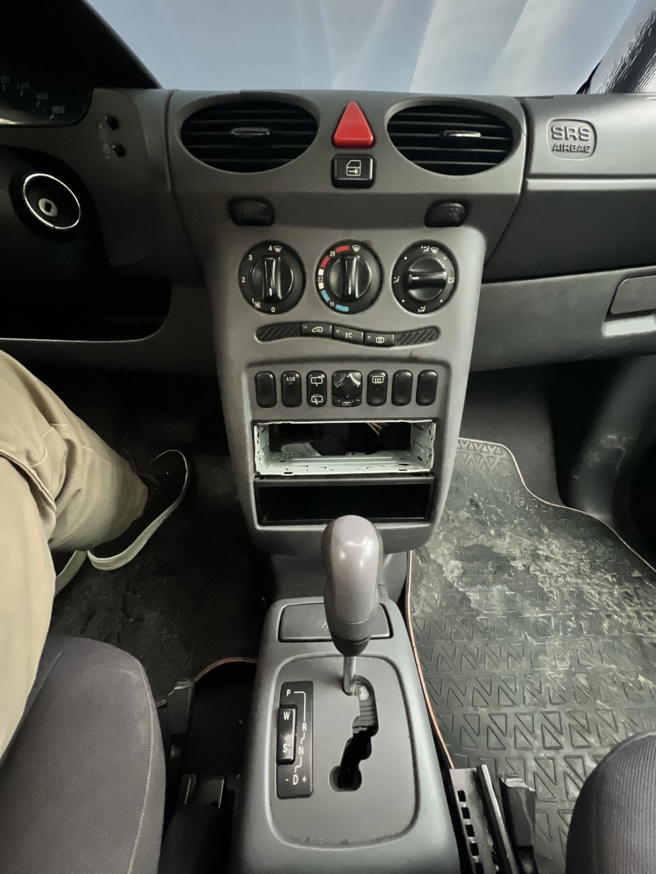Mercedes-Benz A 160, снимка 5 - Автомобили и джипове - 56658808