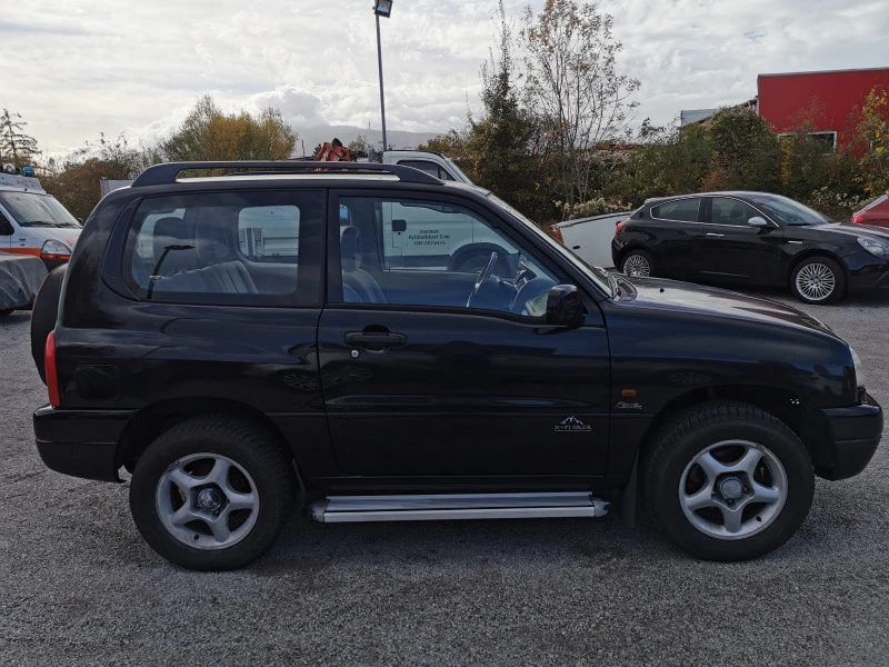 Suzuki Grand vitara 1.6i, снимка 5 - Автомобили и джипове - 42729883