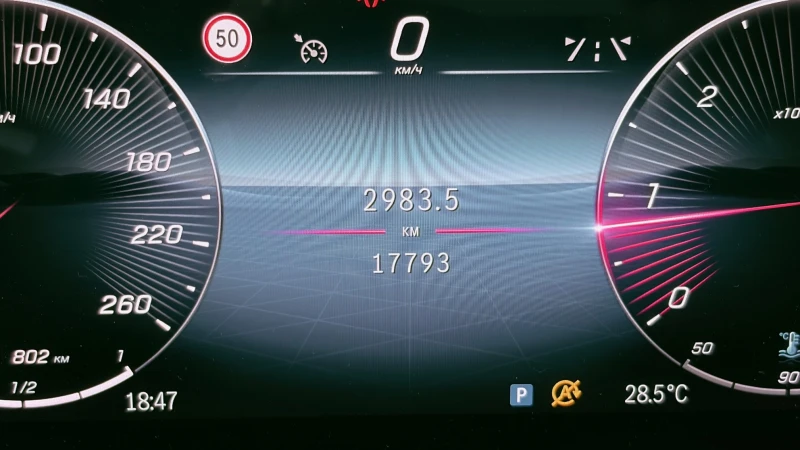 Mercedes-Benz GLA 200 d 4MATIC, снимка 13 - Автомобили и джипове - 51736308