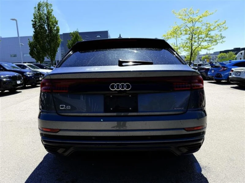 Audi Q8 QUATTRO * MATRIX * ОБДУХВАНЕ * CAMERA * CARPLAY, снимка 5 - Автомобили и джипове - 52000925