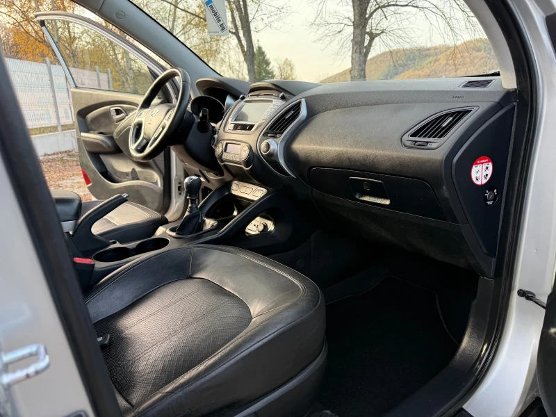 Hyundai IX35 2.0CRDI 4* 4, снимка 11 - Автомобили и джипове - 52435905