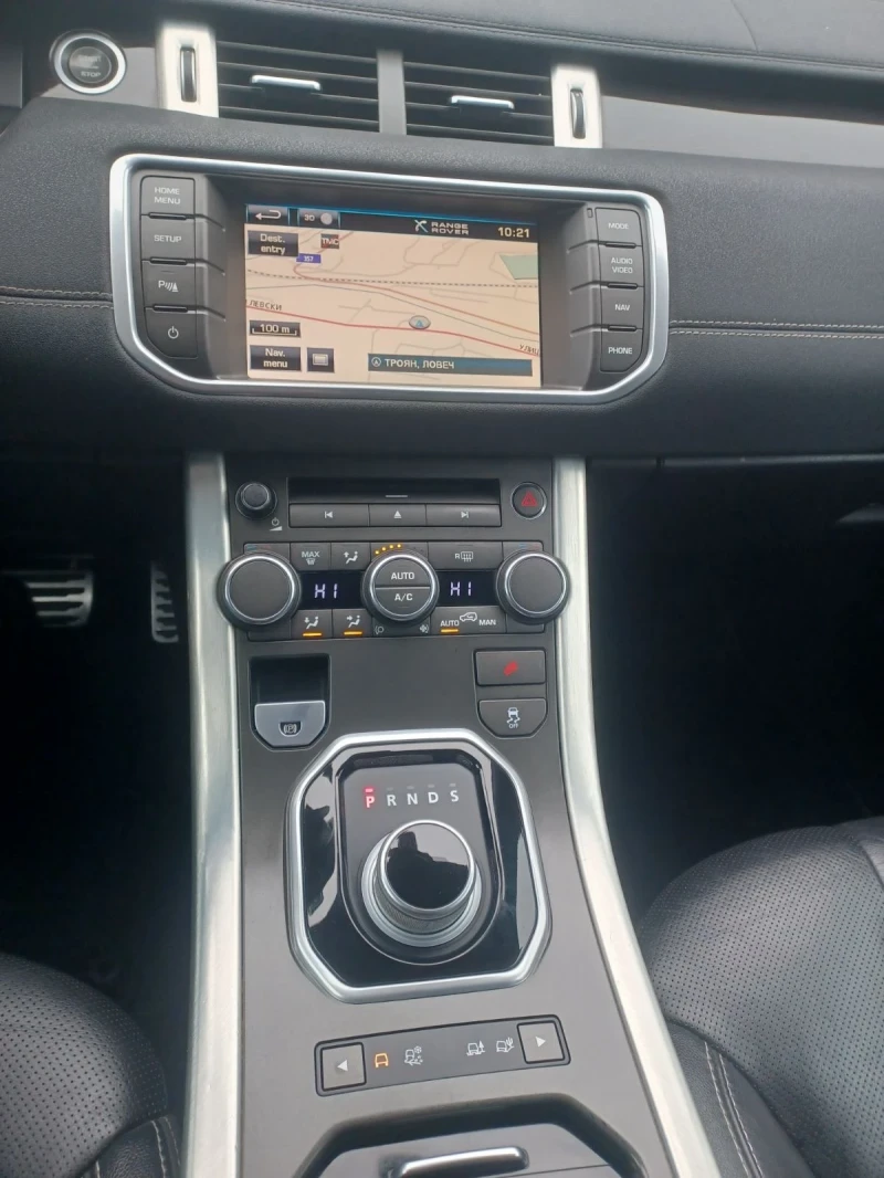 Land Rover Range Rover Evoque 2.2TDi/AUTOMATIC/150K.C./NAVi/KAMERA, снимка 14 - Автомобили и джипове - 53148072