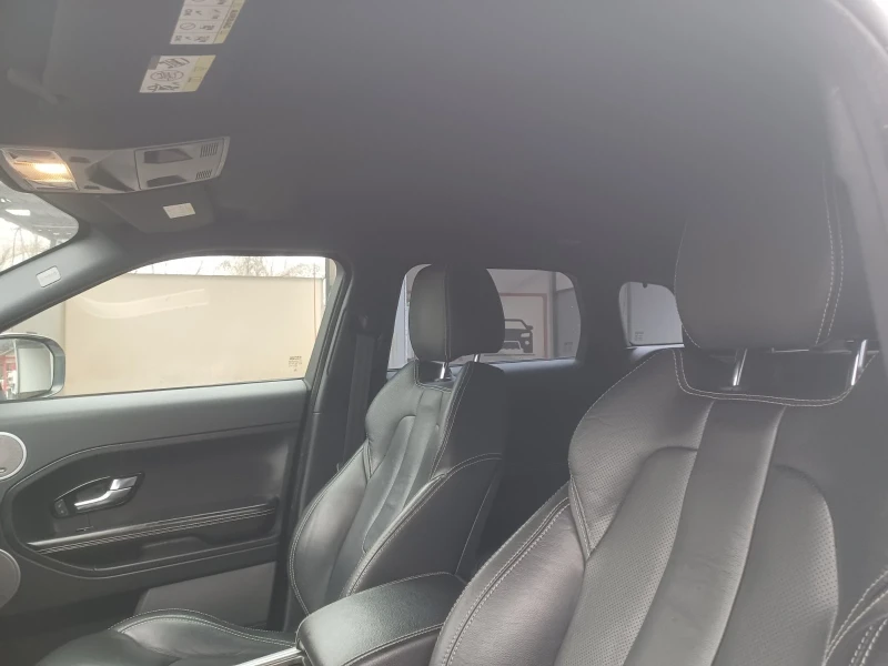 Land Rover Range Rover Evoque 2.2TDi/AUTOMATIC/150K.C./NAVi/KAMERA, снимка 11 - Автомобили и джипове - 53148072
