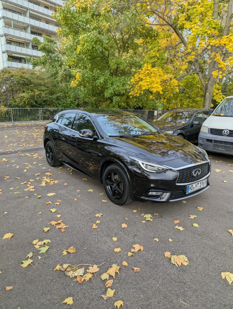 Infiniti Q30, снимка 11 - Автомобили и джипове - 53486396