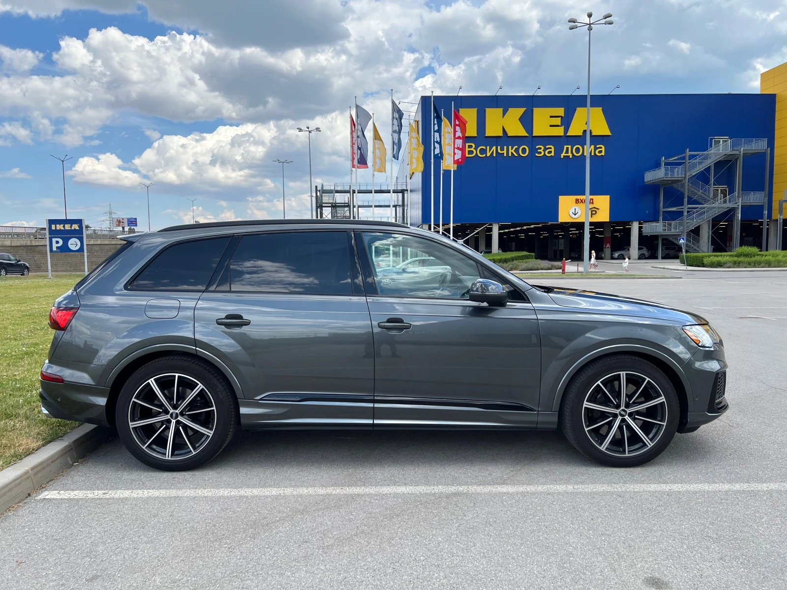 Audi SQ7 Prestige 4.0 TFSI Matrix Вакуум 7 Местен - изображение 4