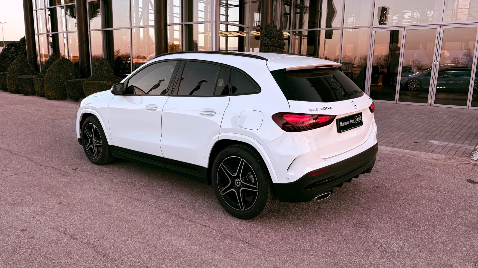 Mercedes-Benz GLA 200 d 4MATIC - изображение 4