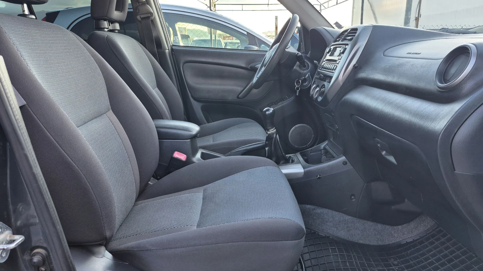 Toyota Rav4 1.8 VVTi FACELIFT от България - изображение 9