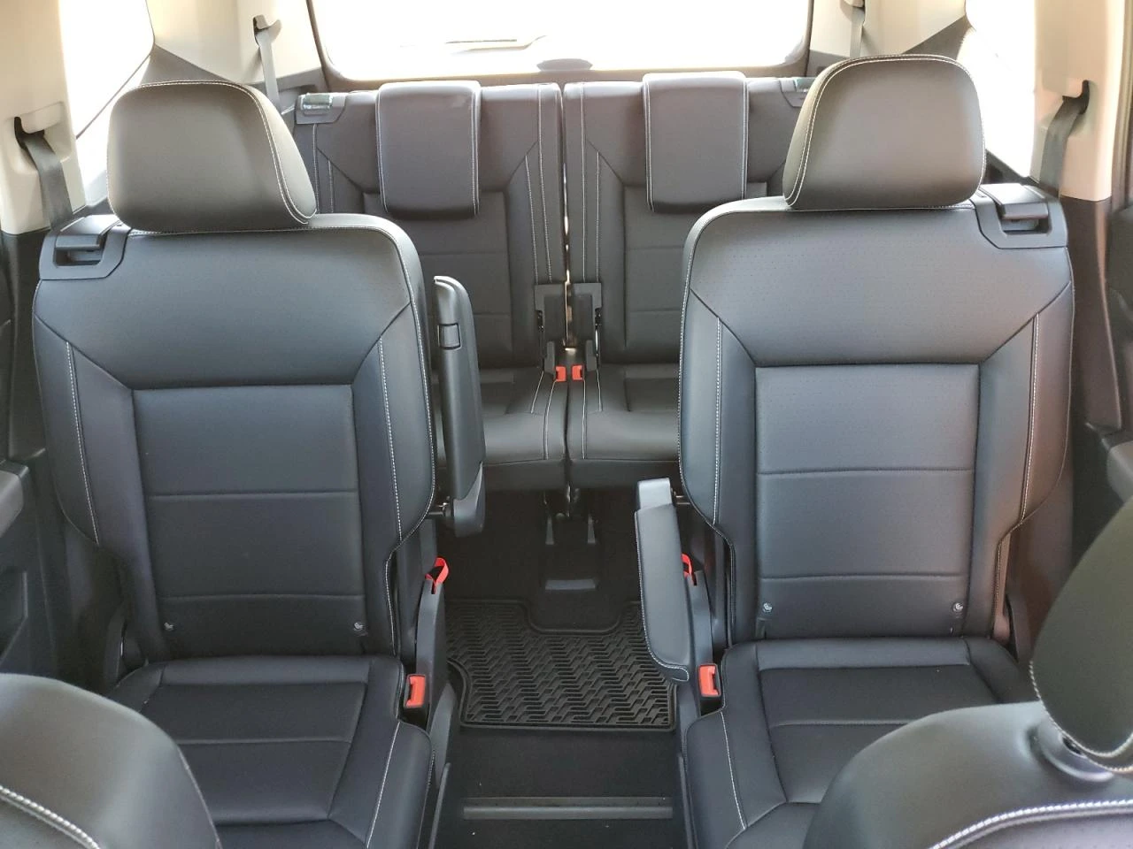 VW Atlas SE, снимка 11 - Автомобили и джипове - 53836438