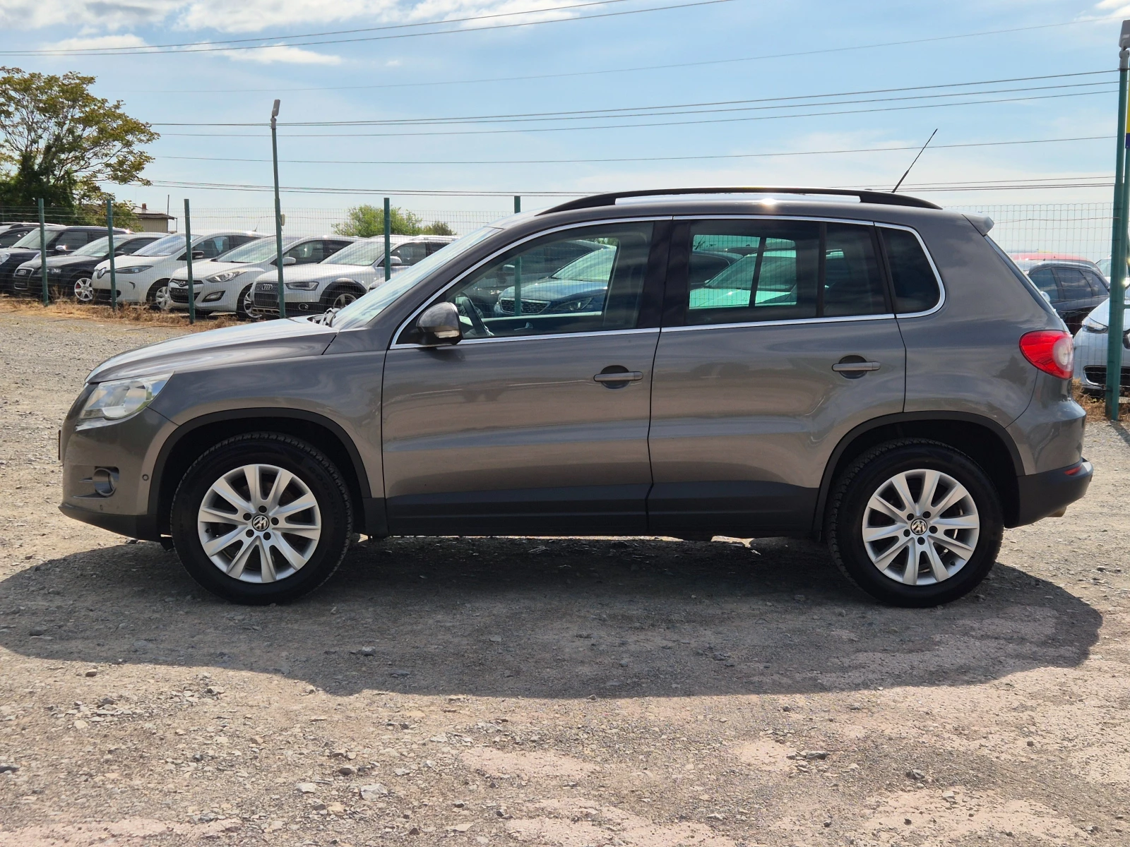 VW Tiguan 2.0TDI 4Motion, снимка 2 - Автомобили и джипове - 54549994