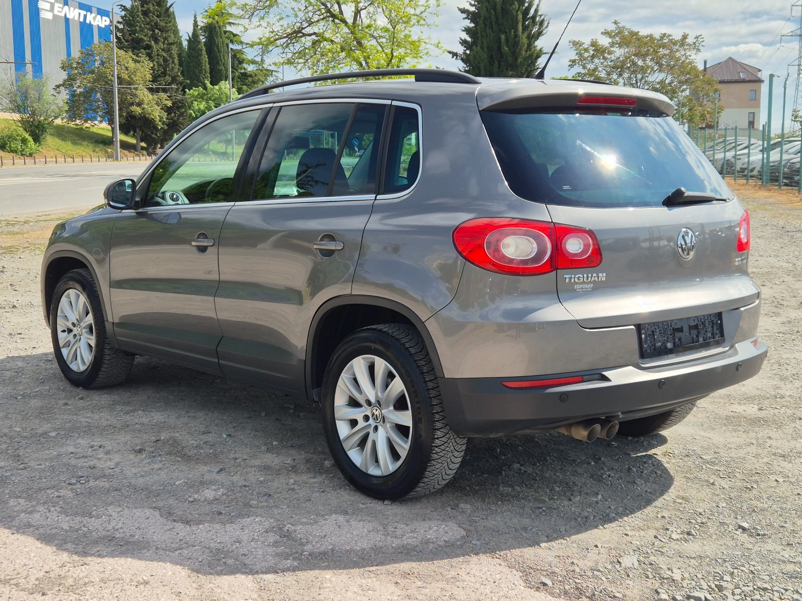 VW Tiguan 2.0TDI 4Motion, снимка 3 - Автомобили и джипове - 54549994