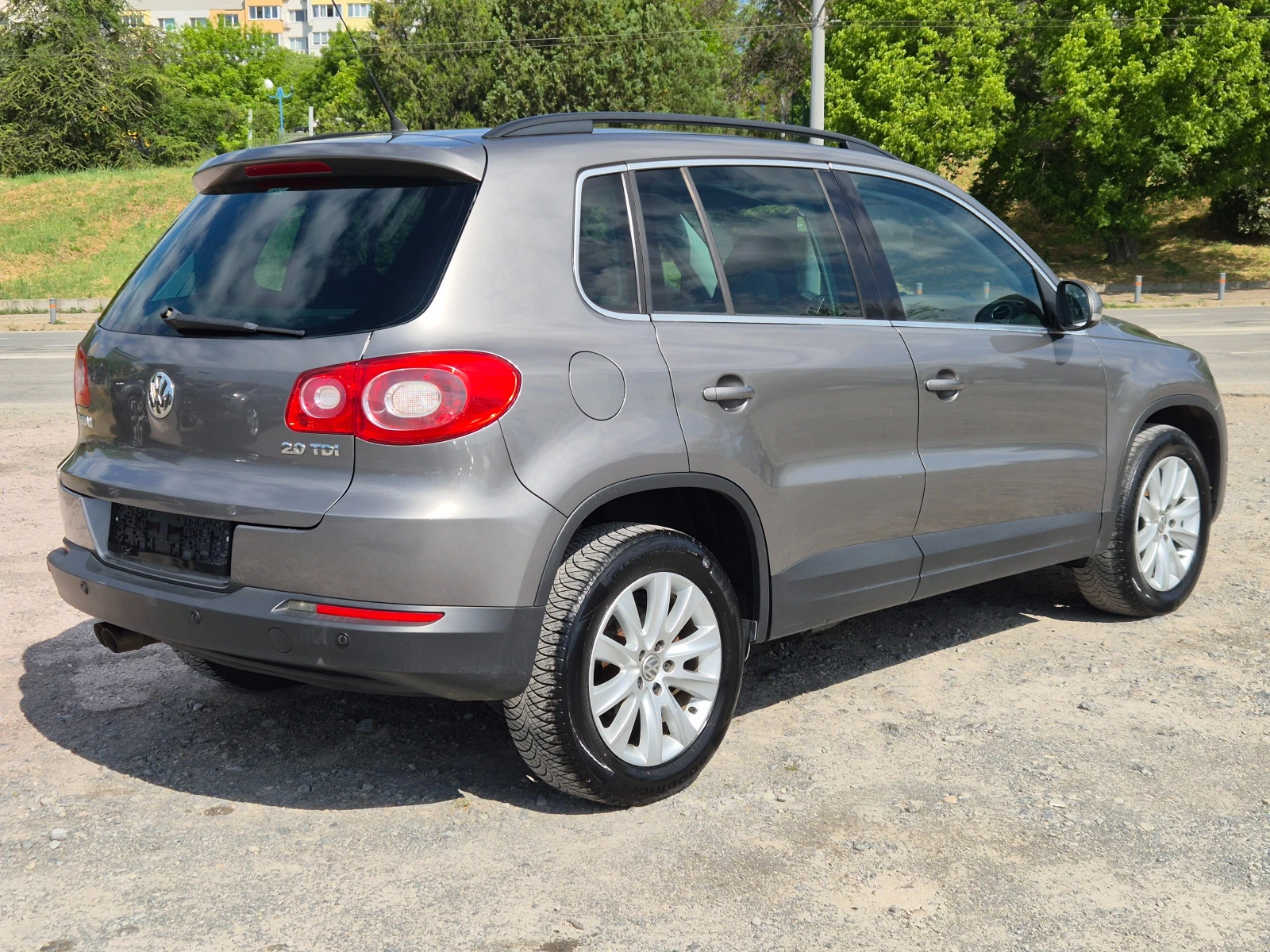 VW Tiguan 2.0TDI 4Motion, снимка 5 - Автомобили и джипове - 54549994