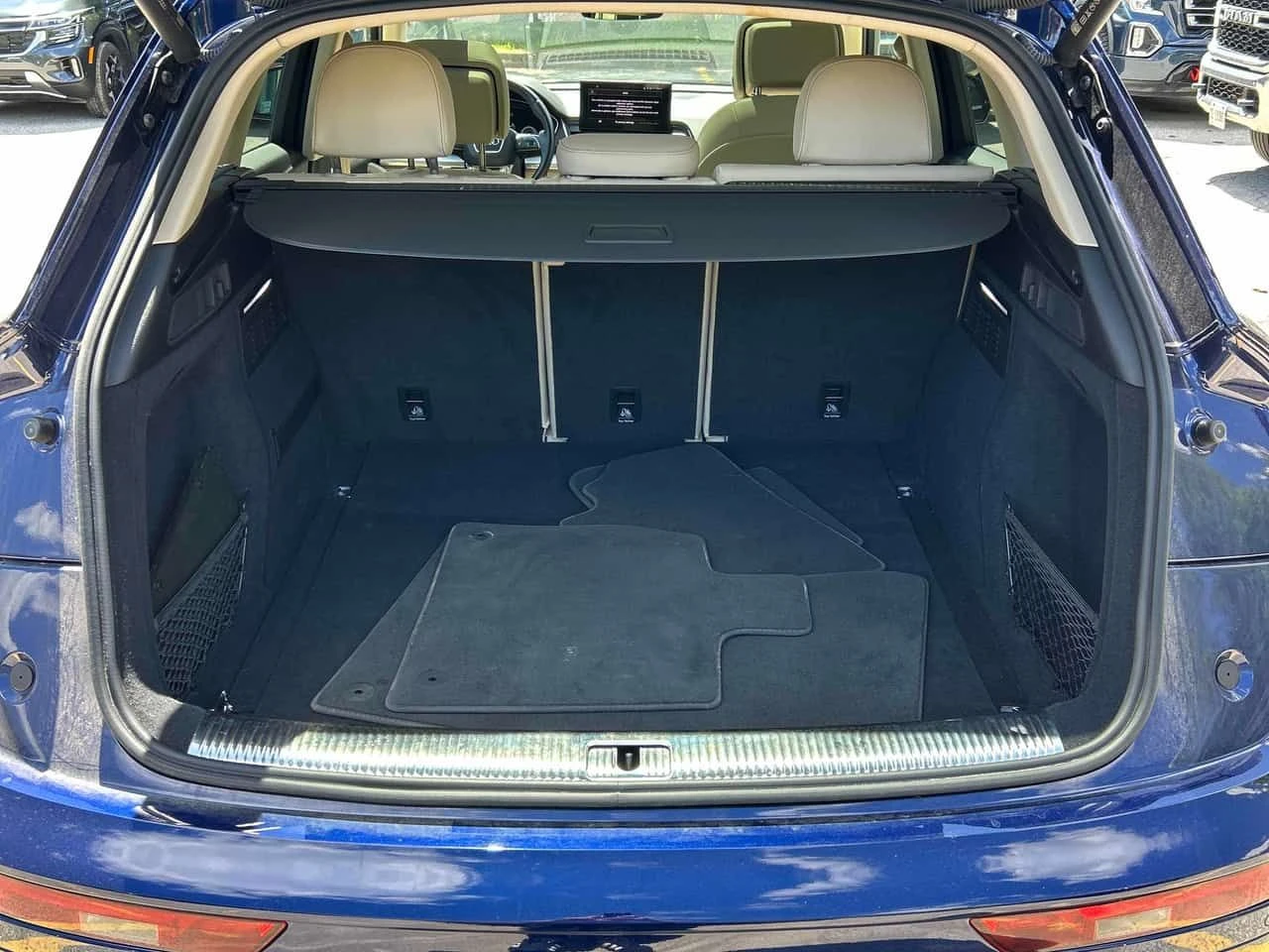 Audi Q5 | Technik | DISTRONIC | 360 | B&O | CARFAX | , снимка 15 - Автомобили и джипове - 54704479